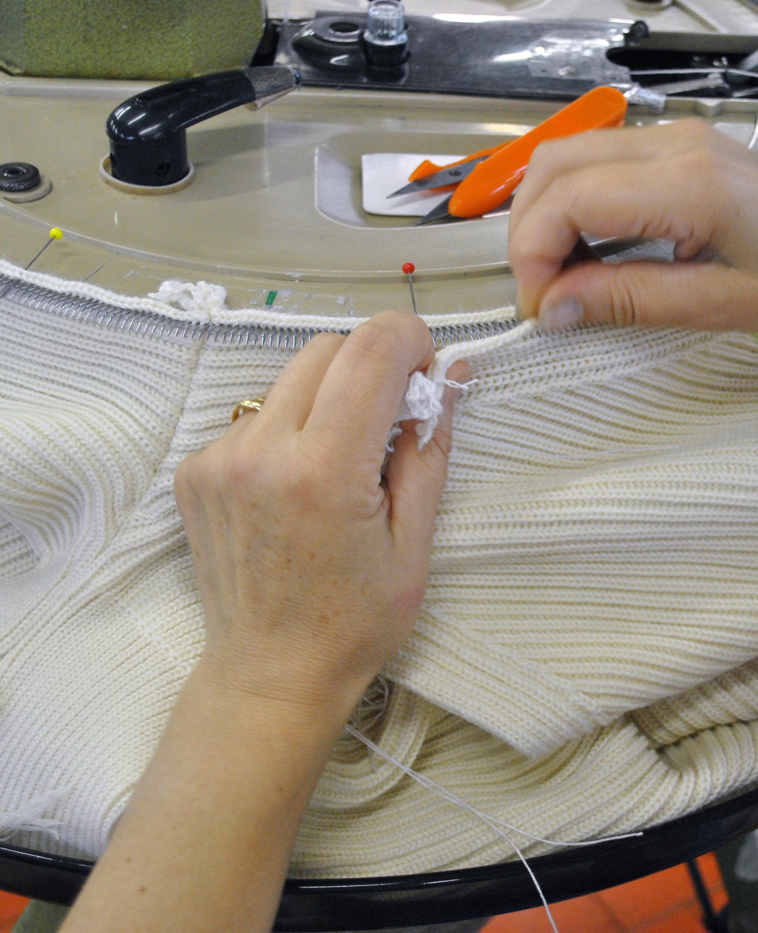 Linking each garment on the linking machine